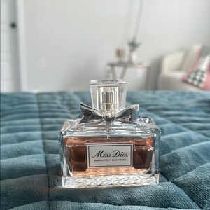 Miss Dior Absolutely Blooming Perfume